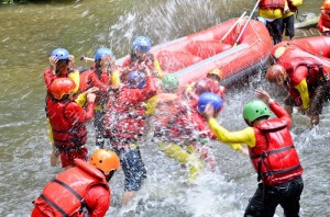 wisata arung jeram
