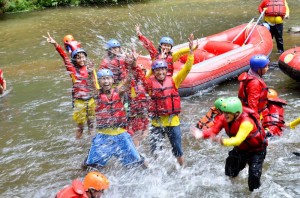 wisata arung jeram