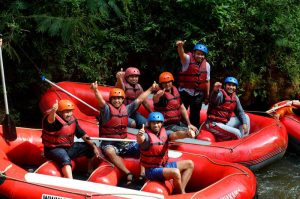 wisata-arung-jeram