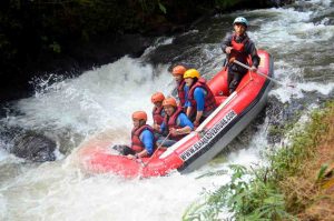 Arung jeram Pangalengan3